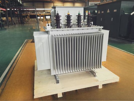 เครื่องแปลงพลังงาน 3 ขั้นตอนที่จมน้ํามัน 750KVA ± 2x2.5% ระยะการใช้งานสําหรับการจําหน่ายพลังงานที่มั่นคงและปลอดภัย